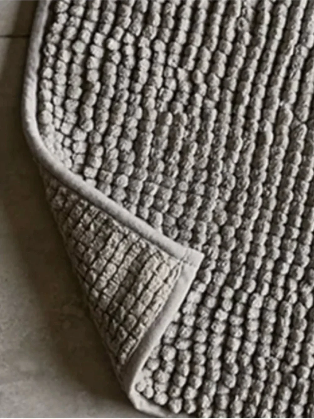 Plush Gray Chenille Bath Mat